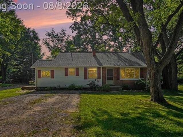 House for sale in Hamburg, Michigan