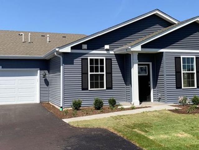 Townhouse for sale in Mchenry, Illinois