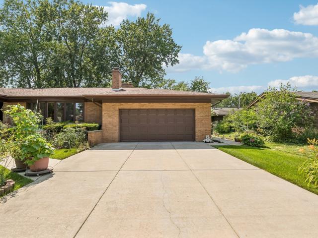 House for sale in Lincolnwood, Illinois
