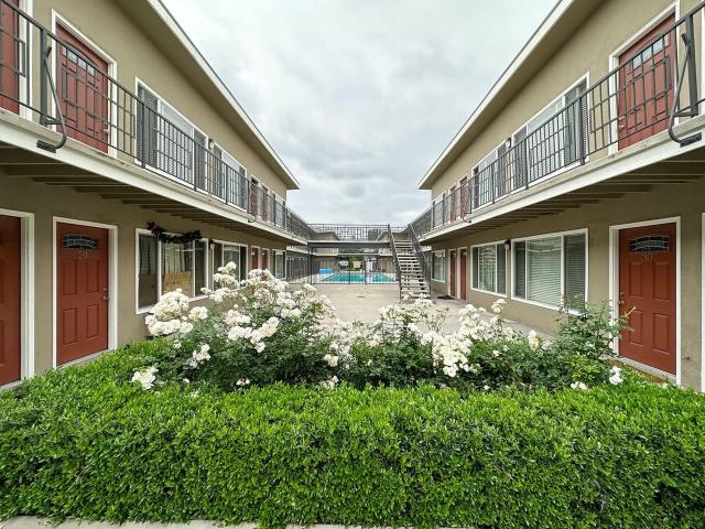 Apartment for rent in Canoga Park, California