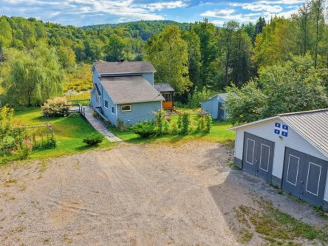 House for sale in Les Collines-de-l'outaouais, Quebec