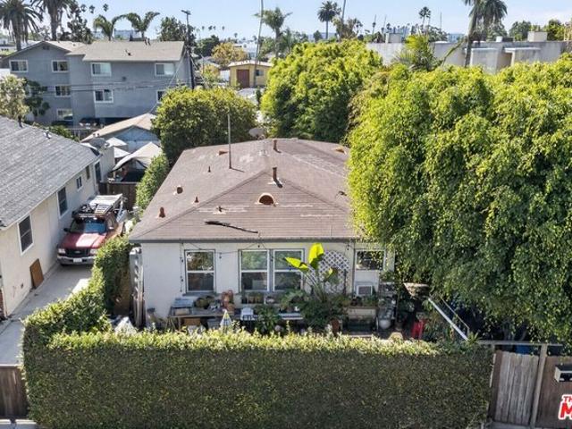 House for sale in Canoga Park, California