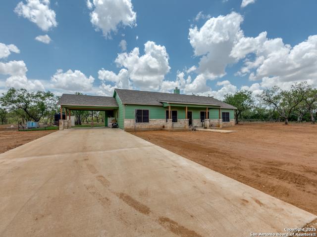 Land for sale in Jourdanton, Texas