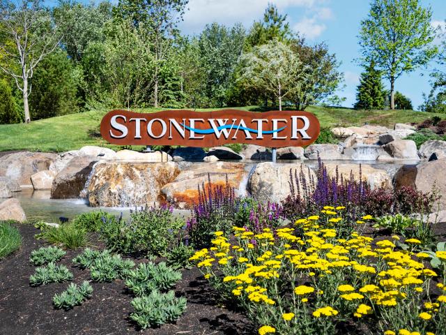 Townhouse for sale in Mchenry, Illinois