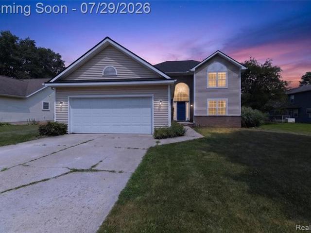 House for sale in Fenton, Michigan