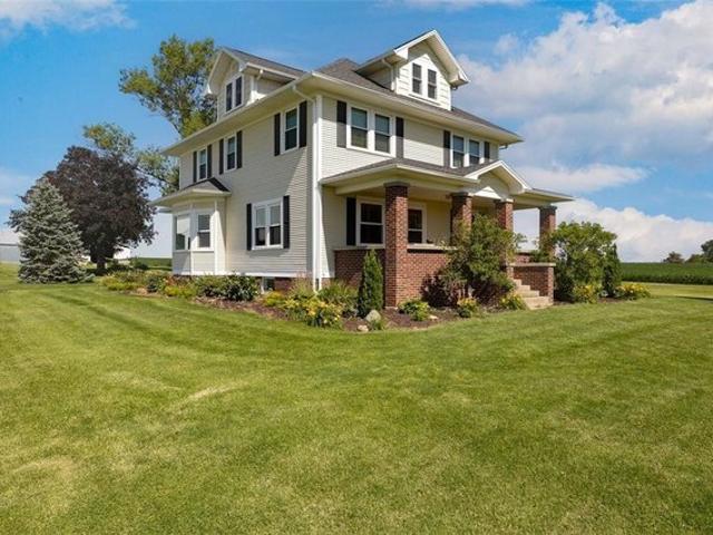 House for sale in Shellsburg, Iowa