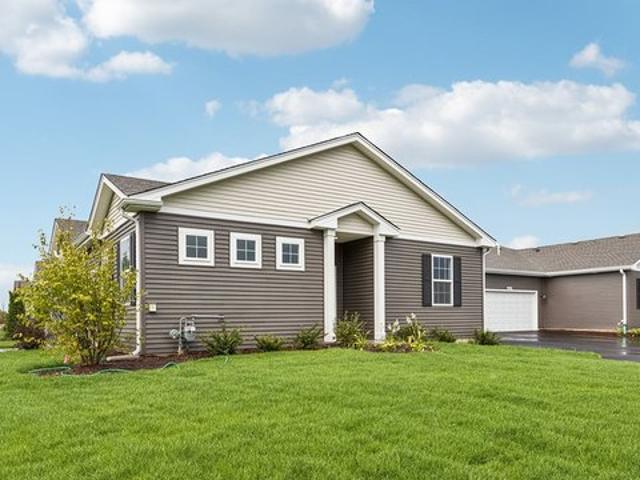 Townhouse for sale in Wonder Lake, McHenry County