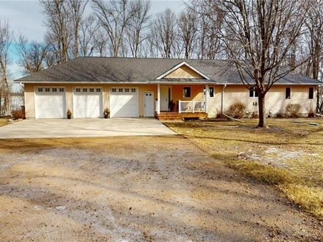 House for sale in Alden, Minnesota