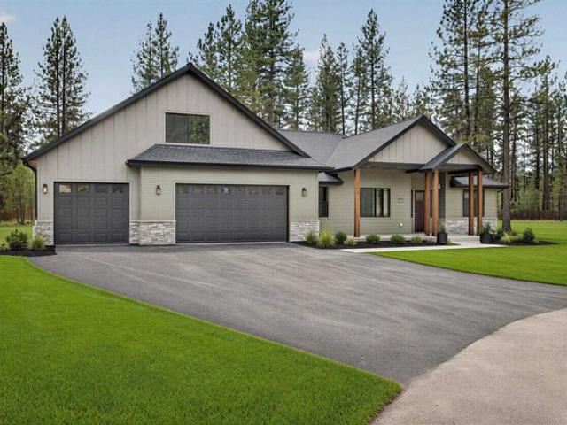 House for sale in Nine Mile Falls, Washington
