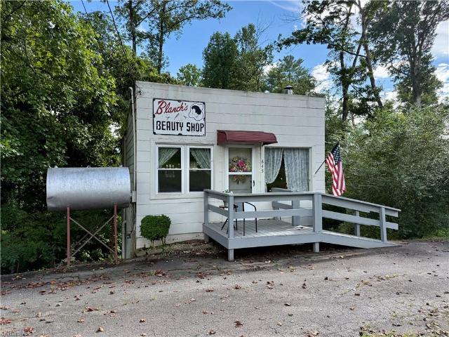 House for sale in Millers Creek, North Carolina