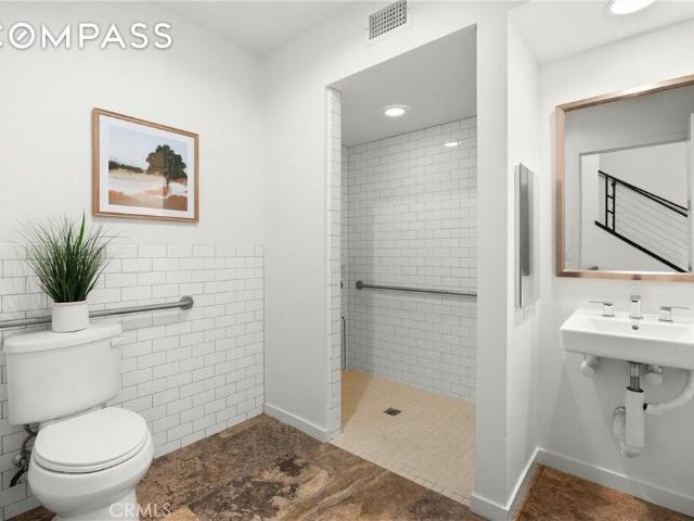 Townhouse for sale in Costa Mesa Townhouse for sale in Costa Mesa