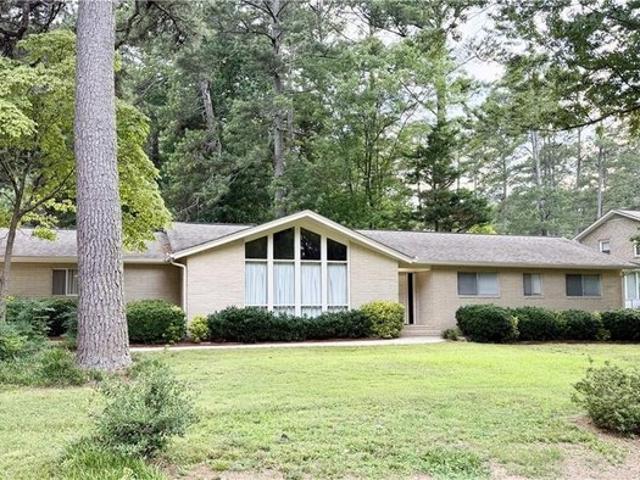 House for sale in Lilburn, Georgia