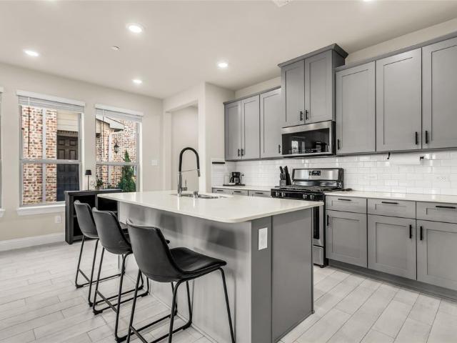 Townhouse for sale in Denton, Texas