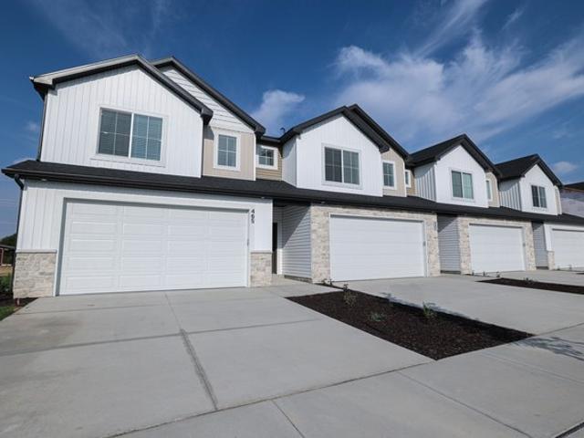 Townhouse for sale in Cache, Utah