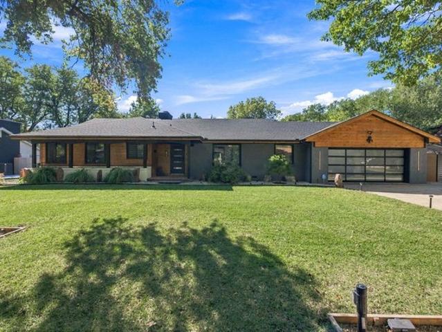 House for sale in Cottonwood Village, Wichita