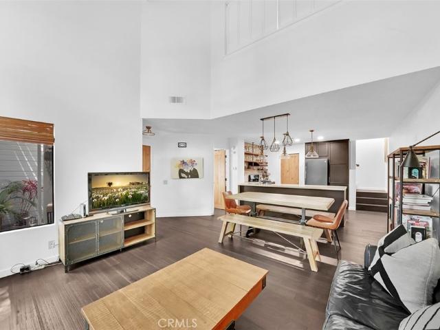Condo for sale in Irvine, Woodbridge
