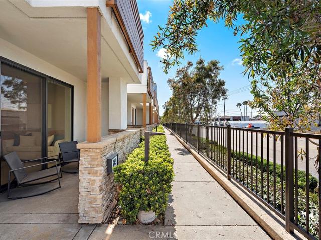 Townhouse for sale in Costa Mesa
