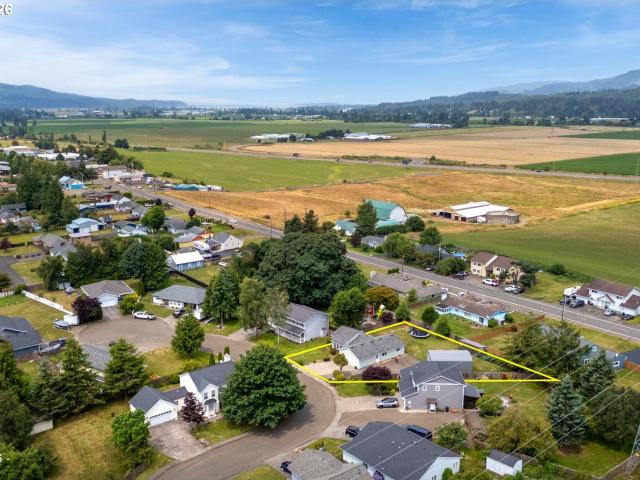 House for sale in Oregonia
