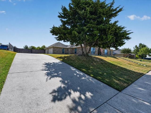 House for sale in Ellis, Texas