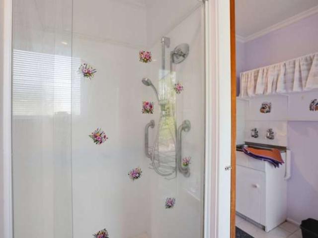 Property for sale in Chaslands, Canterbury