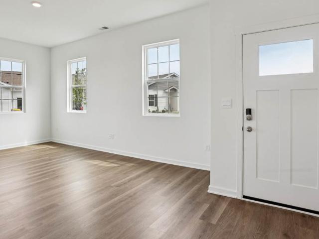 Townhouse for sale in Mchenry, Illinois