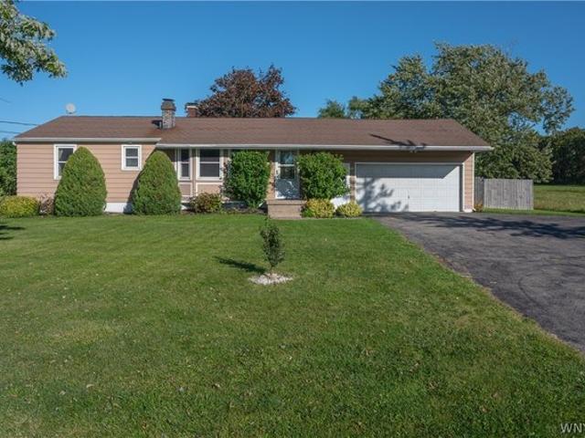 House for sale in Sanborn, Niagara County