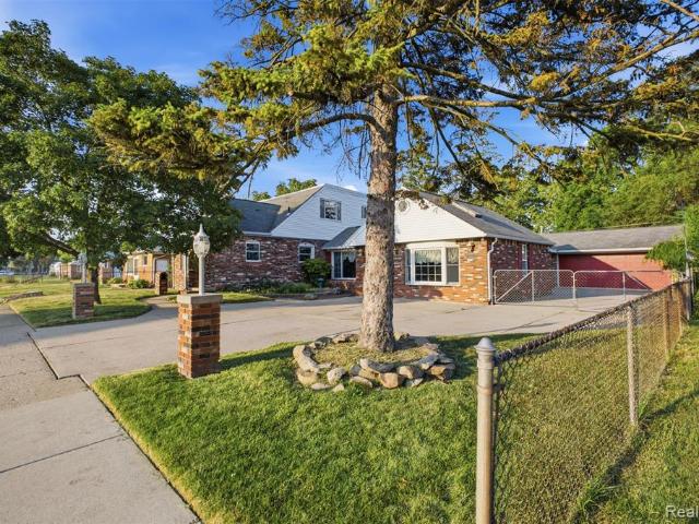 House for sale in Dearborn Heights, Michigan