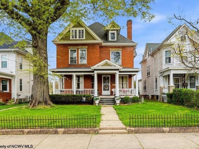 House for sale in Clarksburg, West Virginia