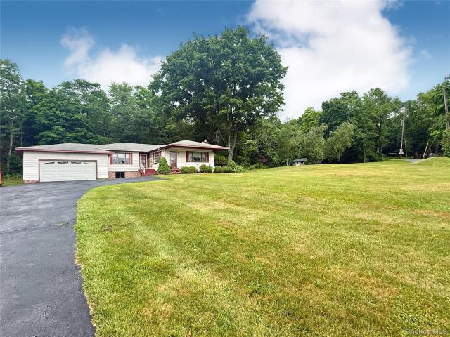 House for sale in Millbrook, New York