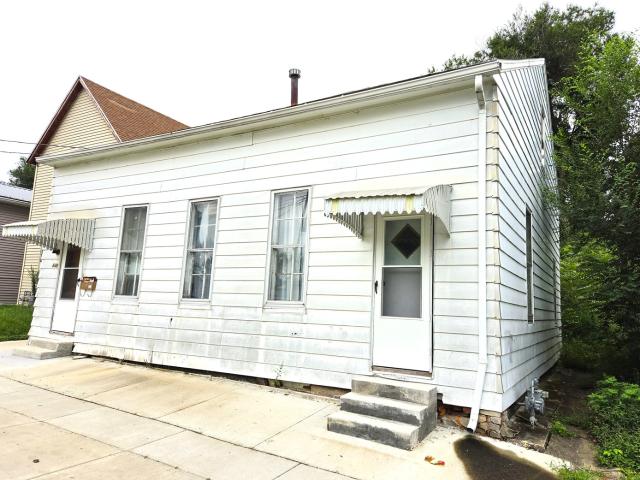 House for sale in Quincy, Adams County