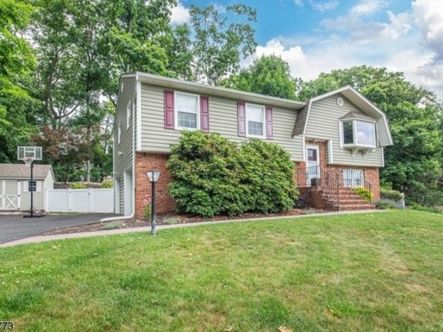 House for sale in Landing, New Jersey
