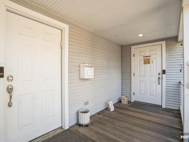 House for sale in Teaneck, New Jersey