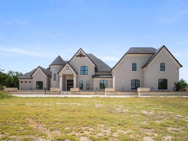 House for sale in Navarro, Texas