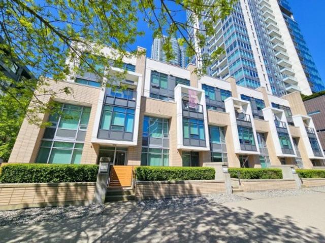 Townhouse for sale in Metrotown, Burnaby