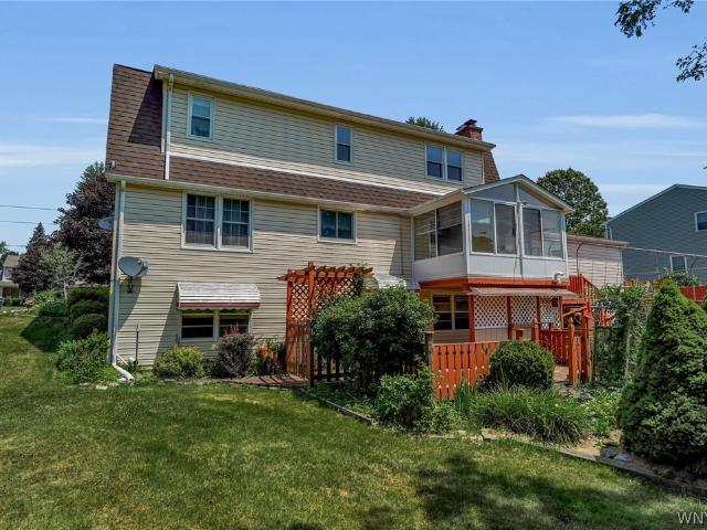 House for sale in Boston, New York