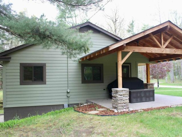 House for sale in Grayling