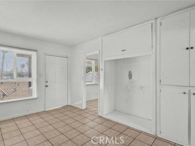 Duplex for sale in Long Beach