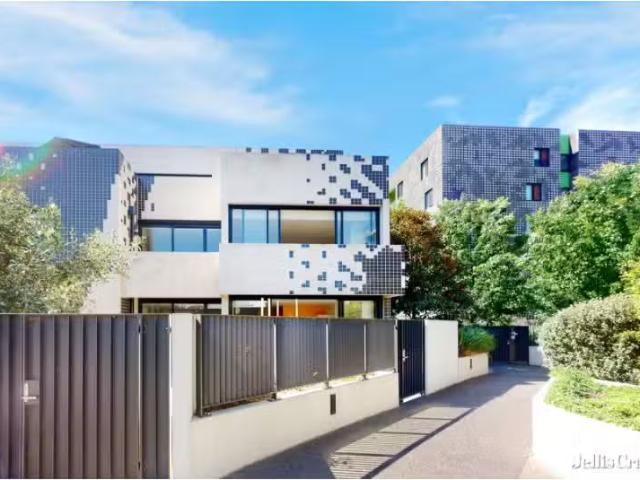 Apartment for rent in Carlton