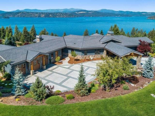 House for sale in Coeur D Alene