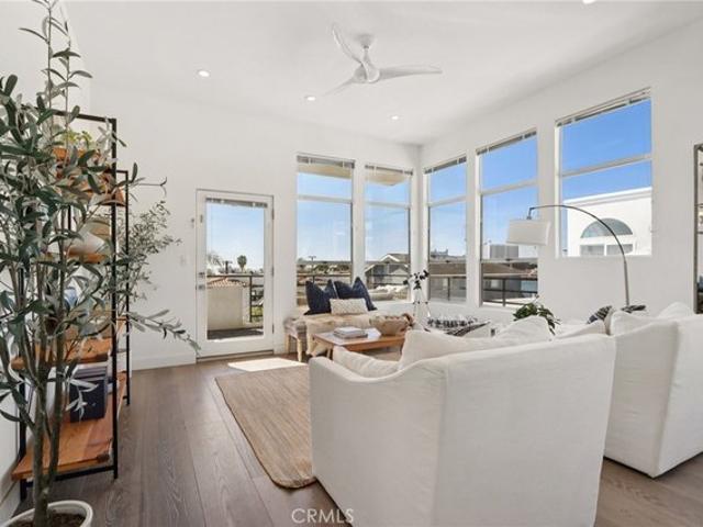 Townhouse for sale in Hermosa Beach, California