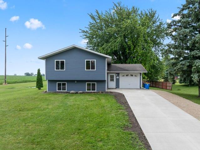 House for sale in Steele, Minnesota