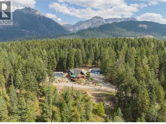 House for sale in Parson, British Columbia