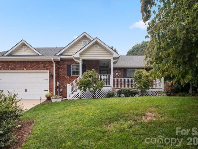 Townhouse for sale in Hendersonville, North Carolina