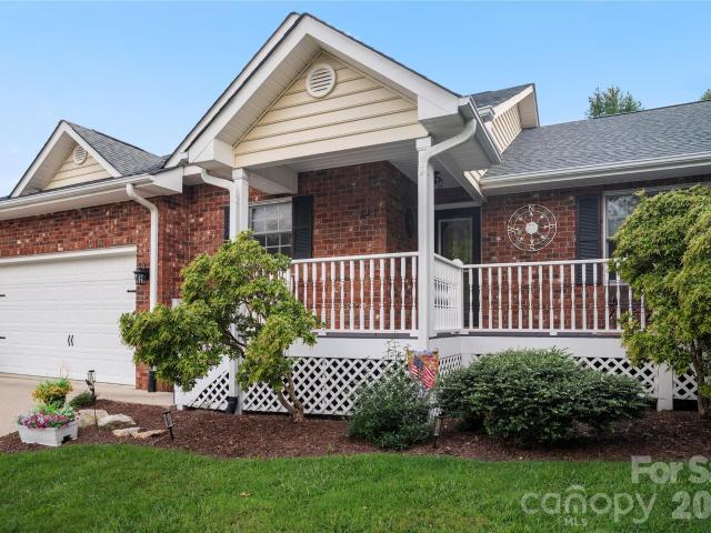 Townhouse for sale in Hendersonville, North Carolina