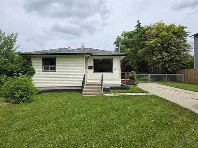 House for sale in East St. Paul, Manitoba