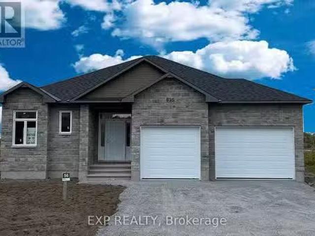 House for sale in Russell, Ontario