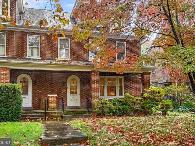 Townhouse for sale in College Park, Lancaster