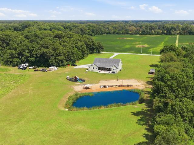House for sale in Toto, North Judson