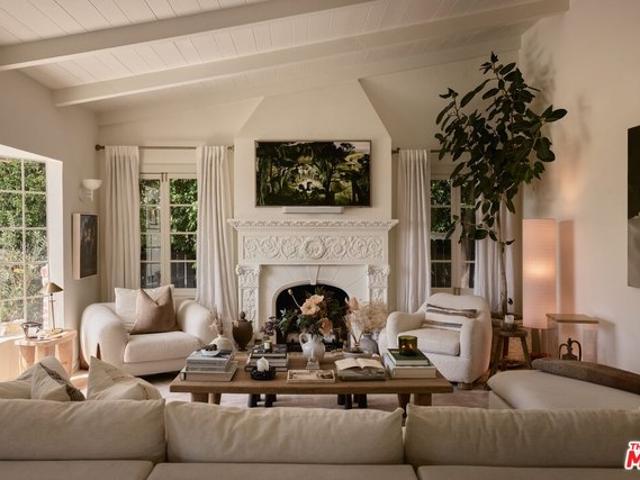 House for sale in Canoga Park, California