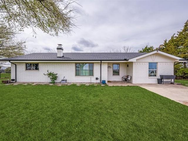 House for sale in Valley View, Texas